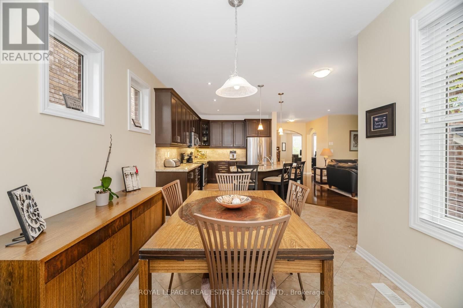 444 COOMBS COURT Image 20