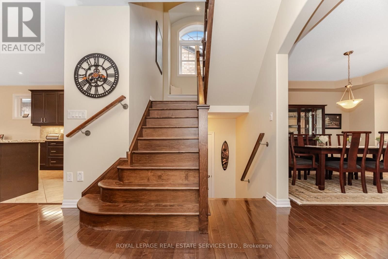 444 COOMBS COURT Image 24