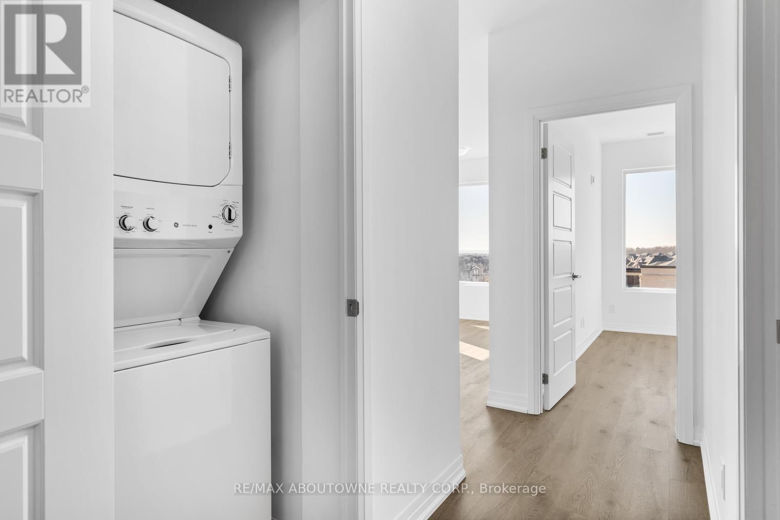 403 - 3285 CARDING MILL TRAIL Image 10