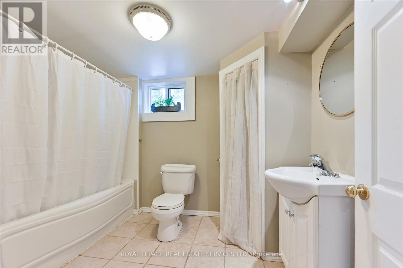 11 KING STREET CRESCENT Image 13