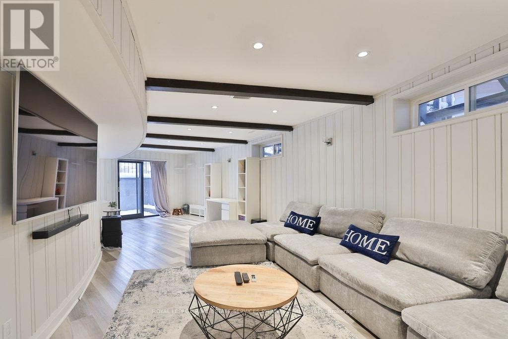 1352 NOCTURNE COURT Image 24