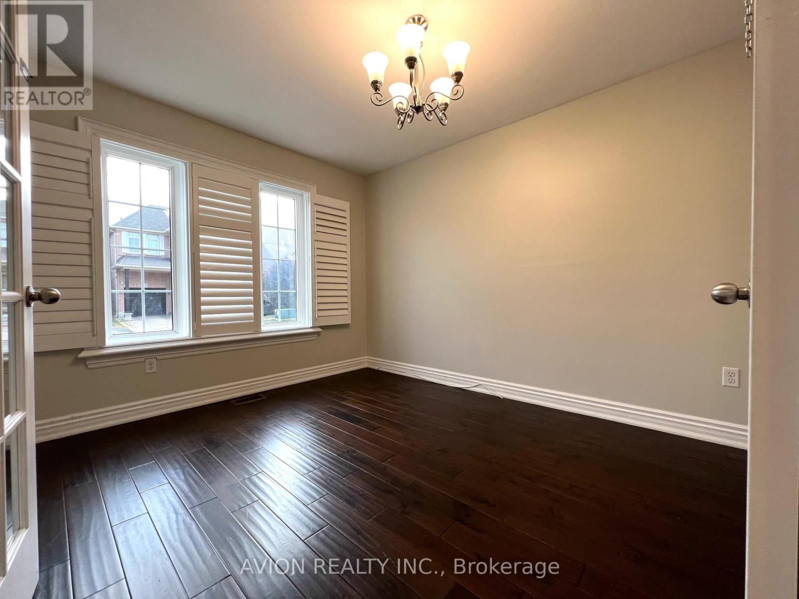 2293 CRESTMONT DRIVE Image 4