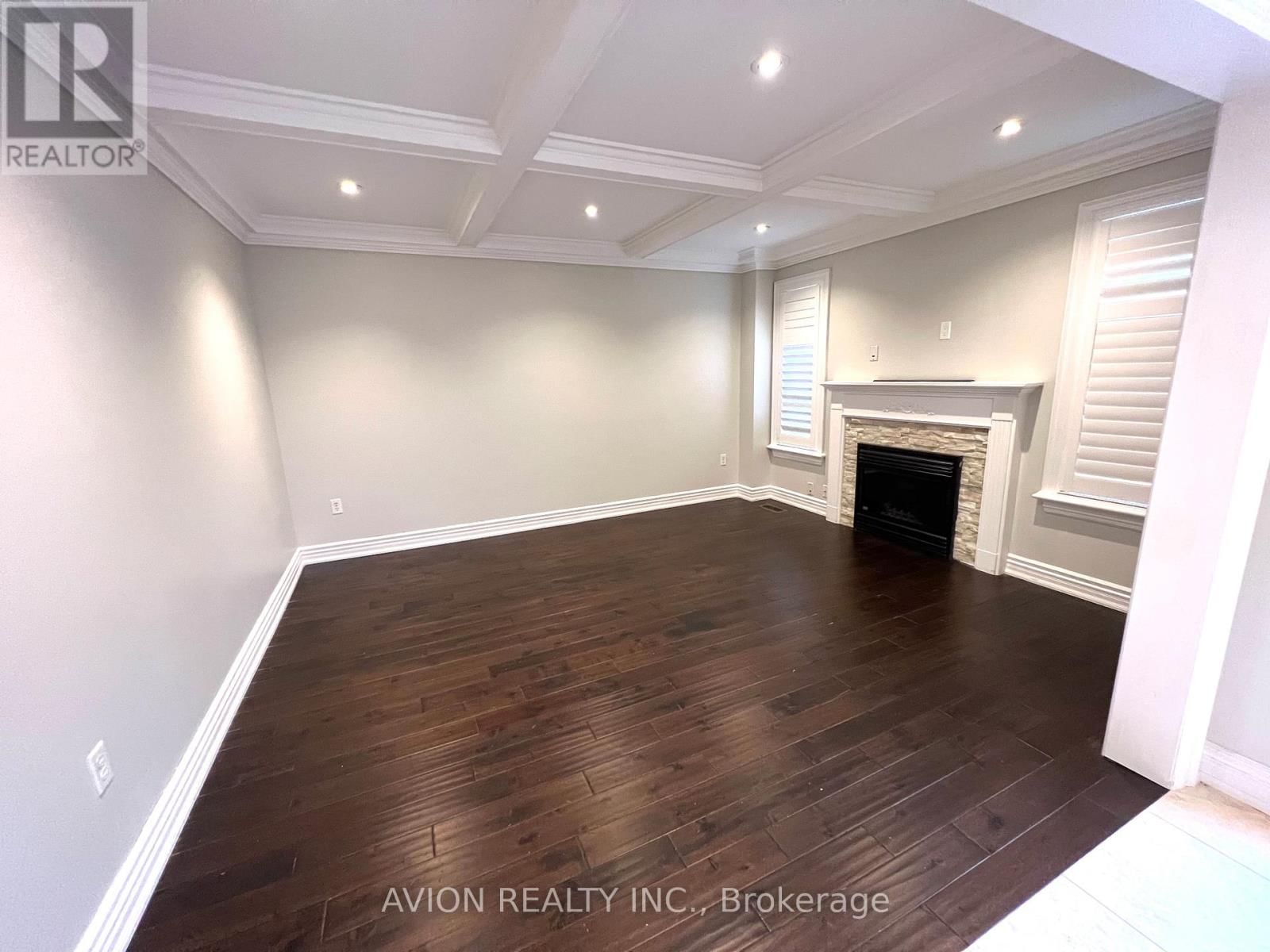 2293 CRESTMONT DRIVE Image 6