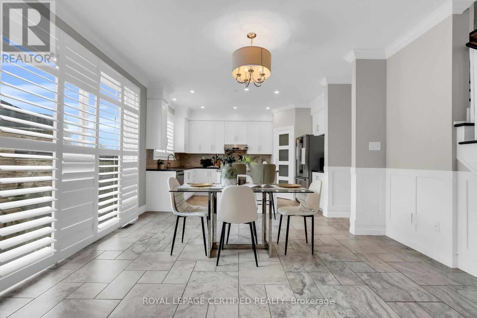 1211 WINTER CRESCENT Image 21