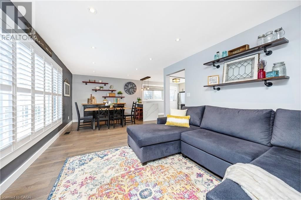 390 WOODWARD AVENUE Image 11