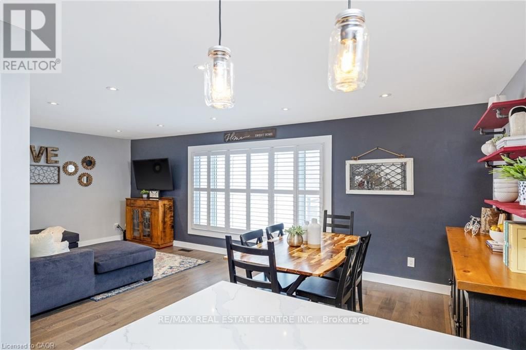 390 WOODWARD AVENUE Image 19