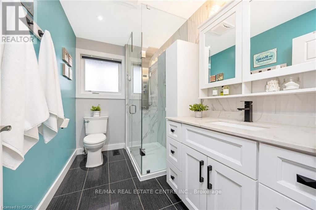 390 WOODWARD AVENUE Image 23