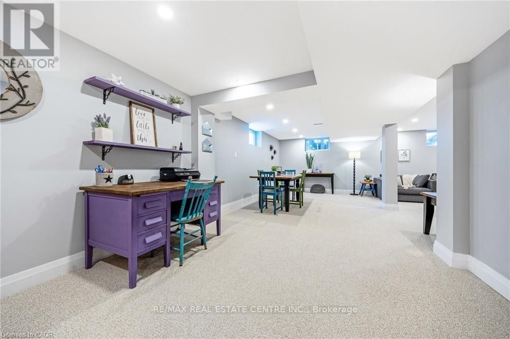 390 WOODWARD AVENUE Image 27