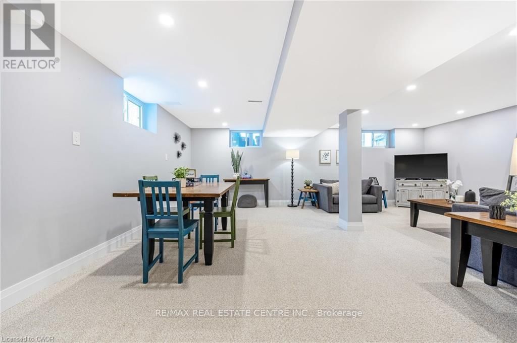 390 WOODWARD AVENUE Image 28