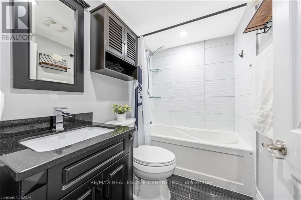 390 WOODWARD AVENUE Image 35