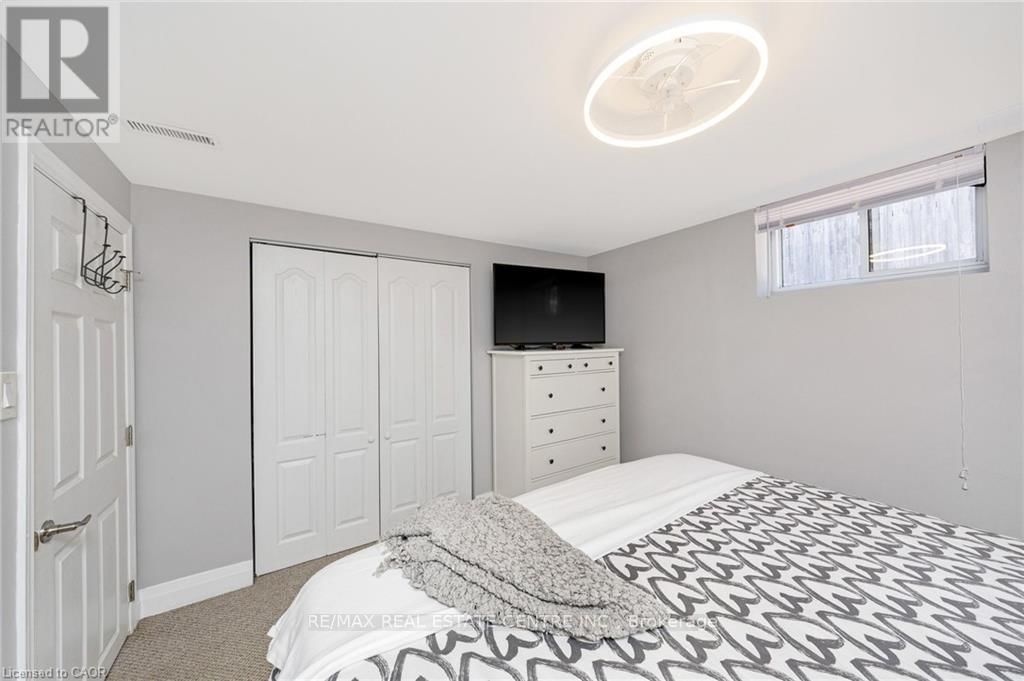 390 WOODWARD AVENUE Image 37