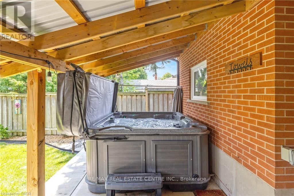 390 WOODWARD AVENUE Image 42