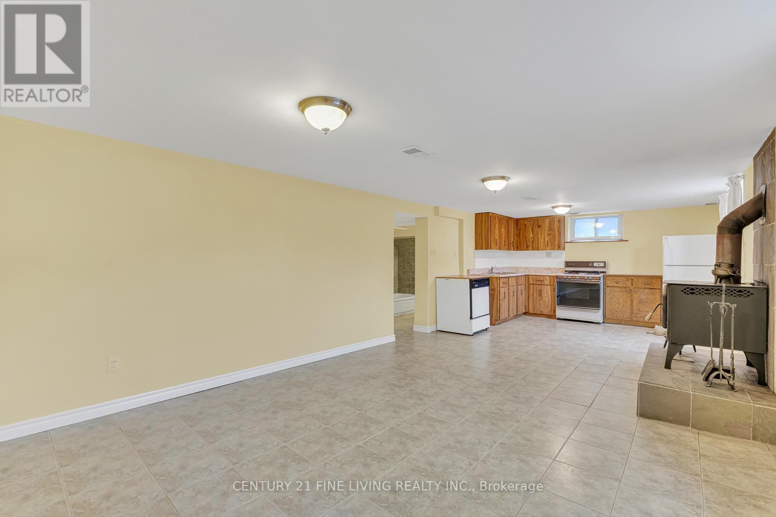 382 HILLMOUNT AVENUE Image 15