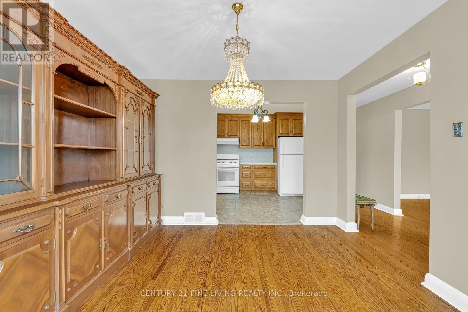 382 HILLMOUNT AVENUE Image 5