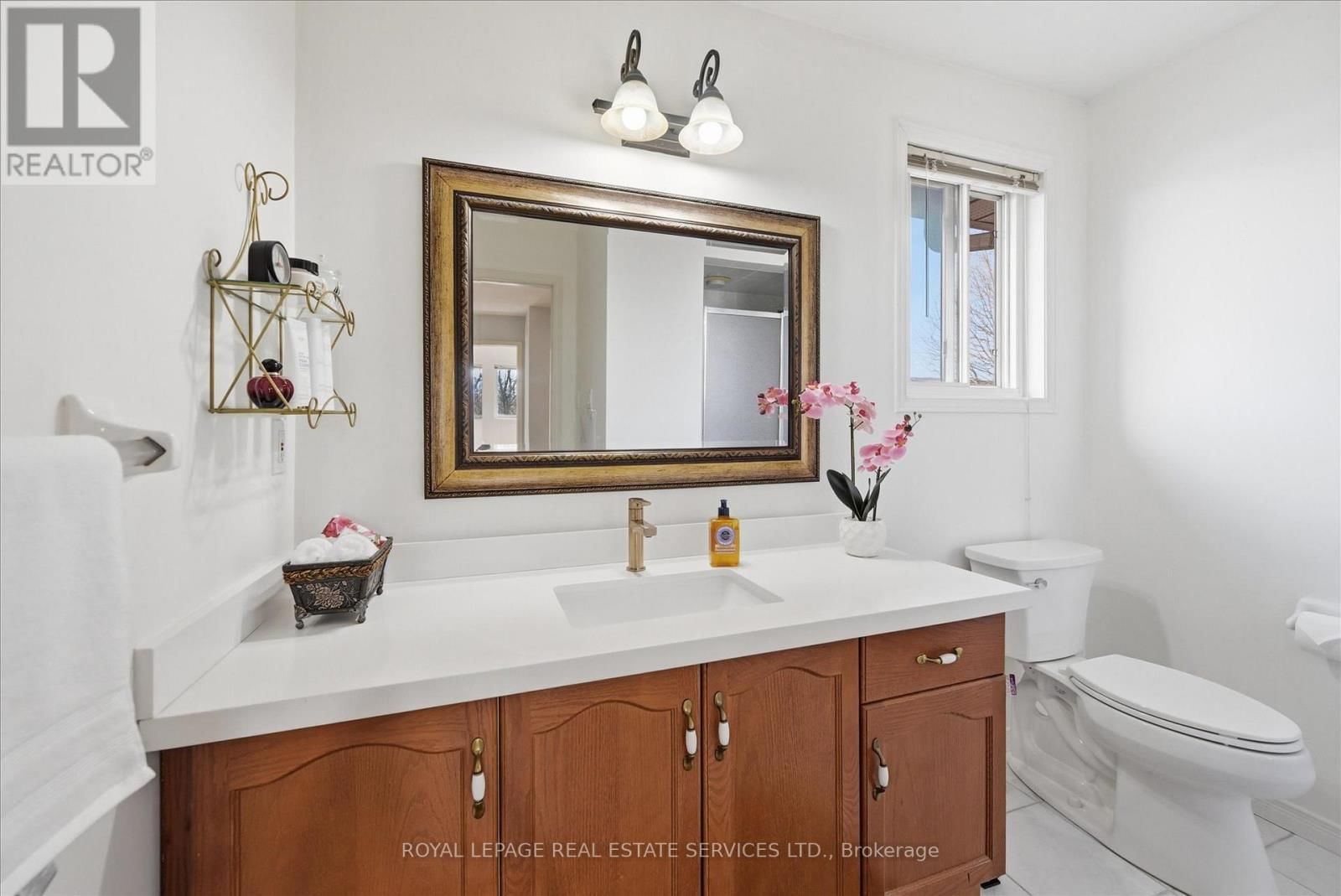 1267 WALKERS LINE Image 31