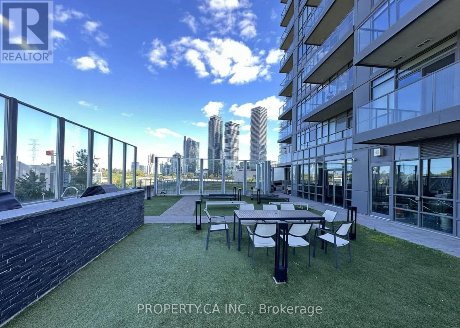 1207 - 36 PARK LAWN ROAD Image 23