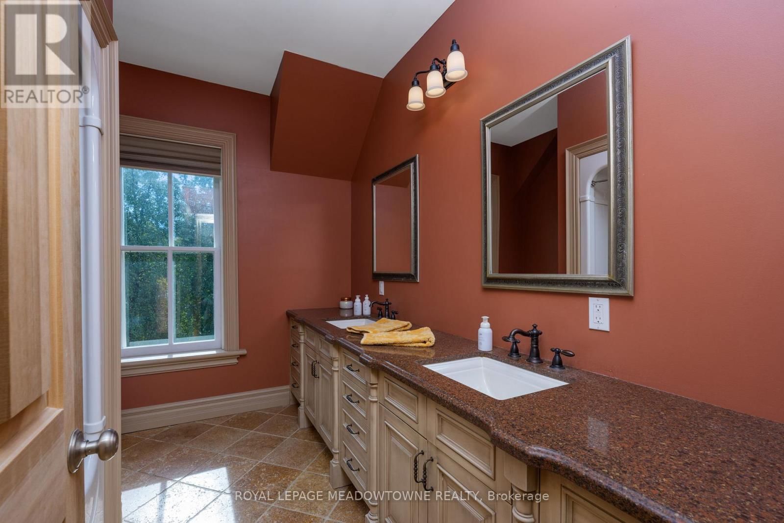 16089 SHAWS CREEK ROAD Image 29