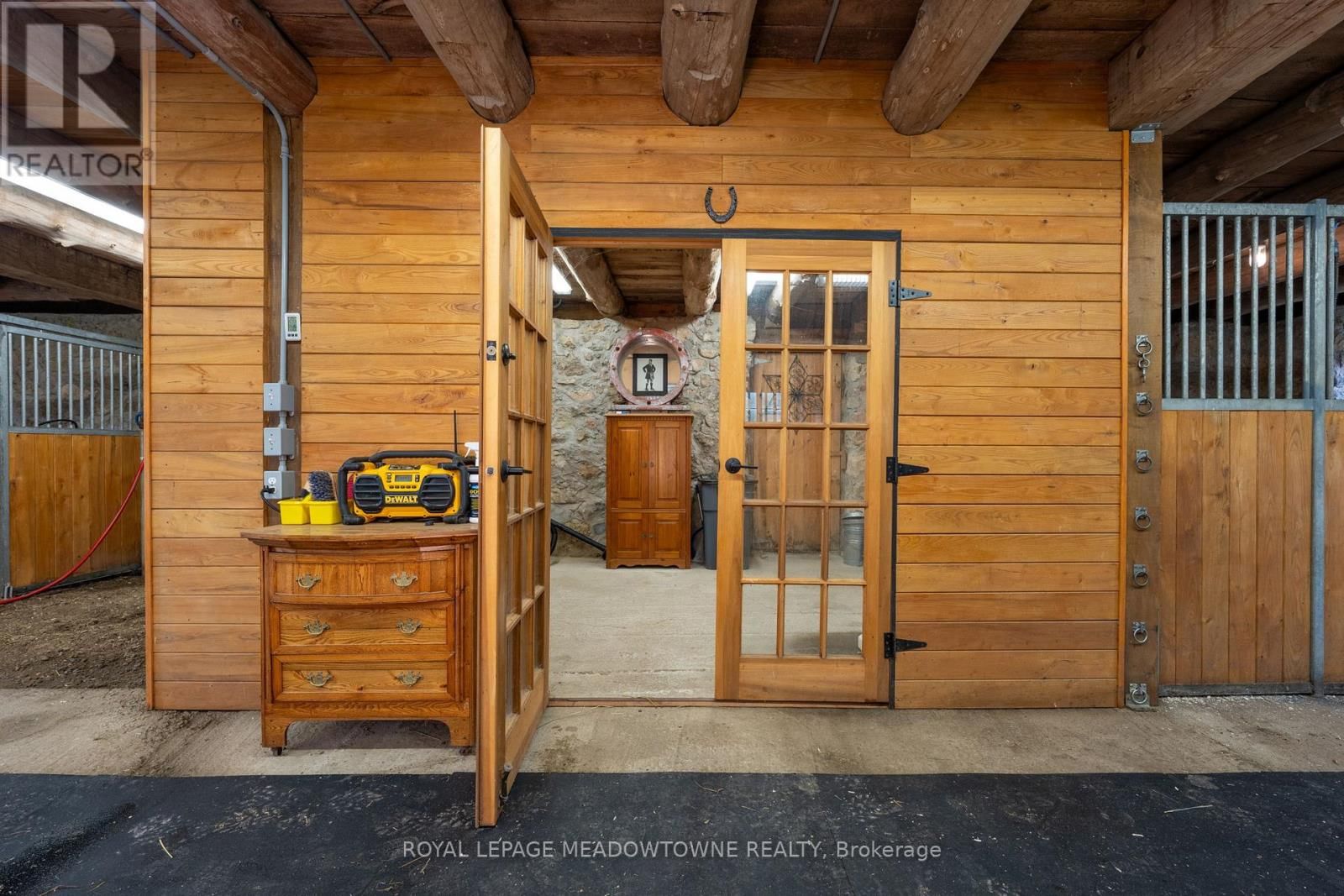 16089 SHAWS CREEK ROAD Image 33