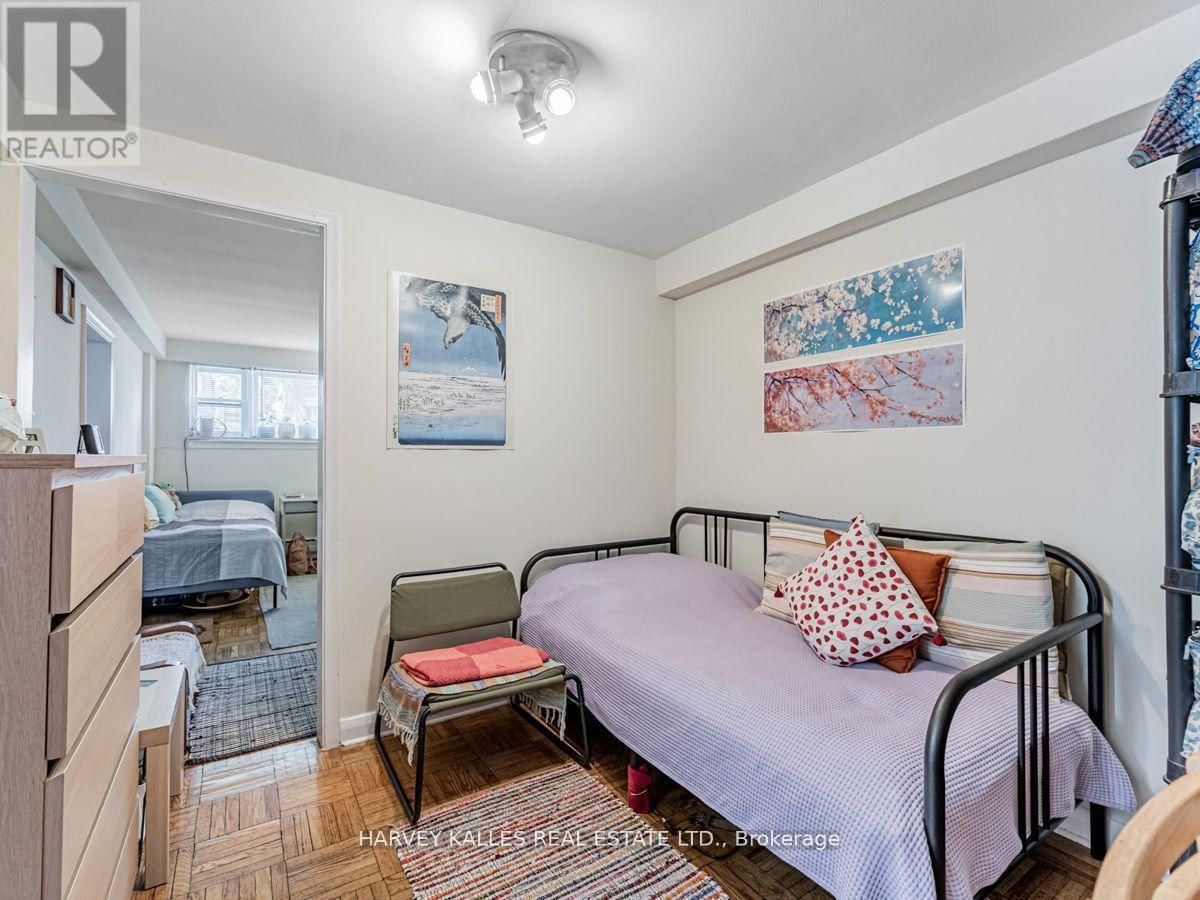 103 & 105 GILMOUR AVENUE Image 31