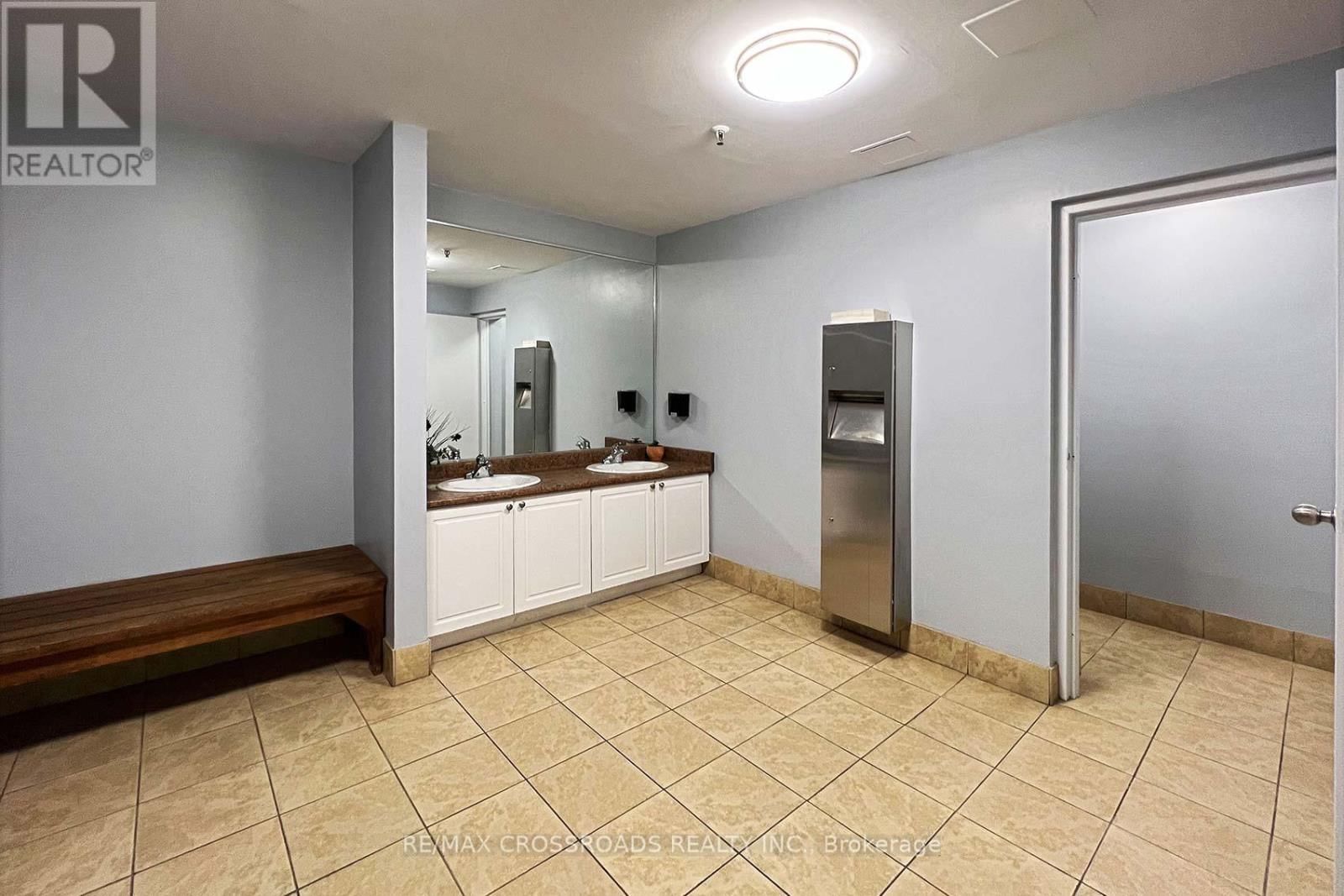 1203 - 234 ALBION ROAD Image 41