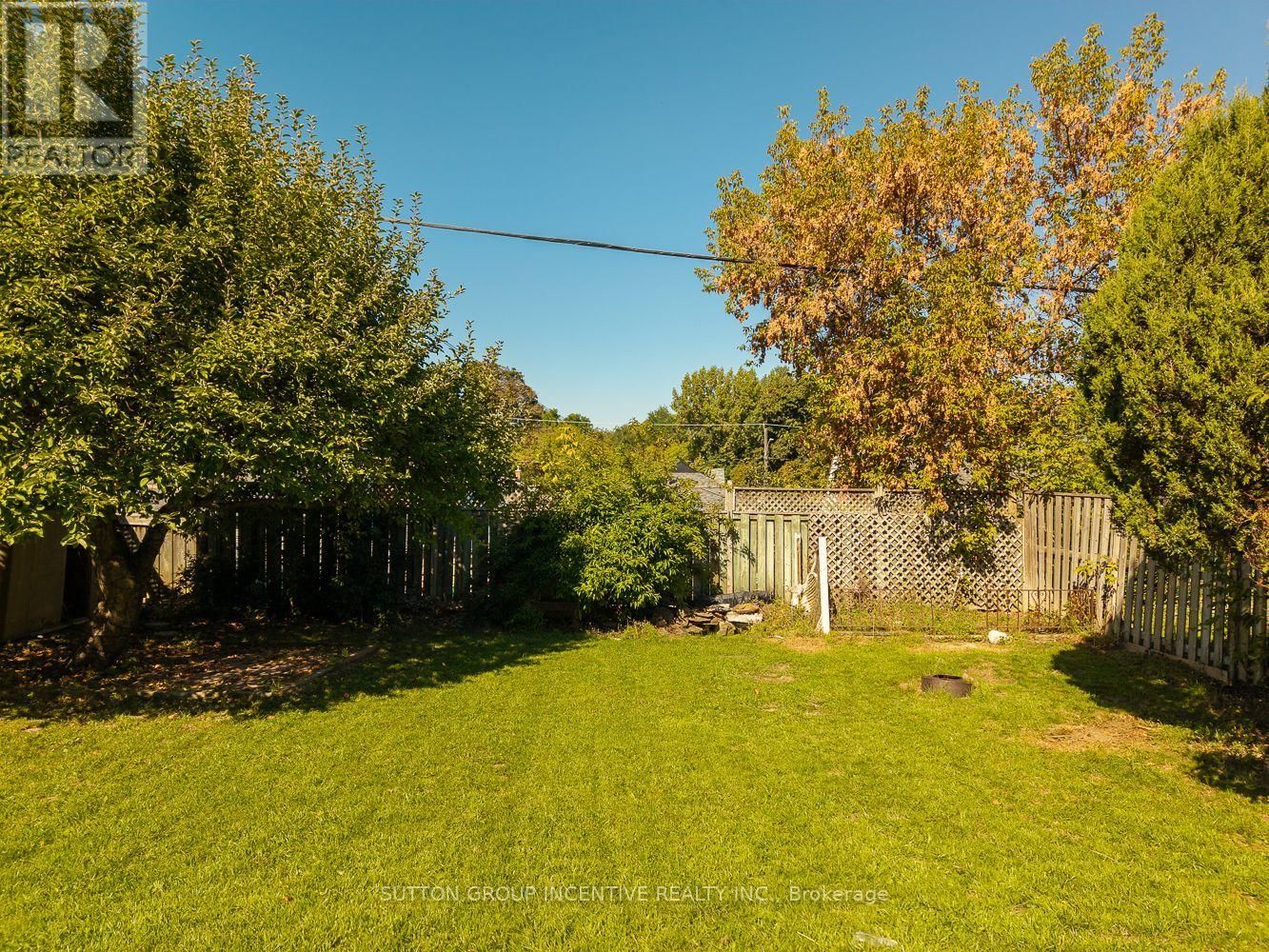 65 BARRHEAD CRESCENT Image 22