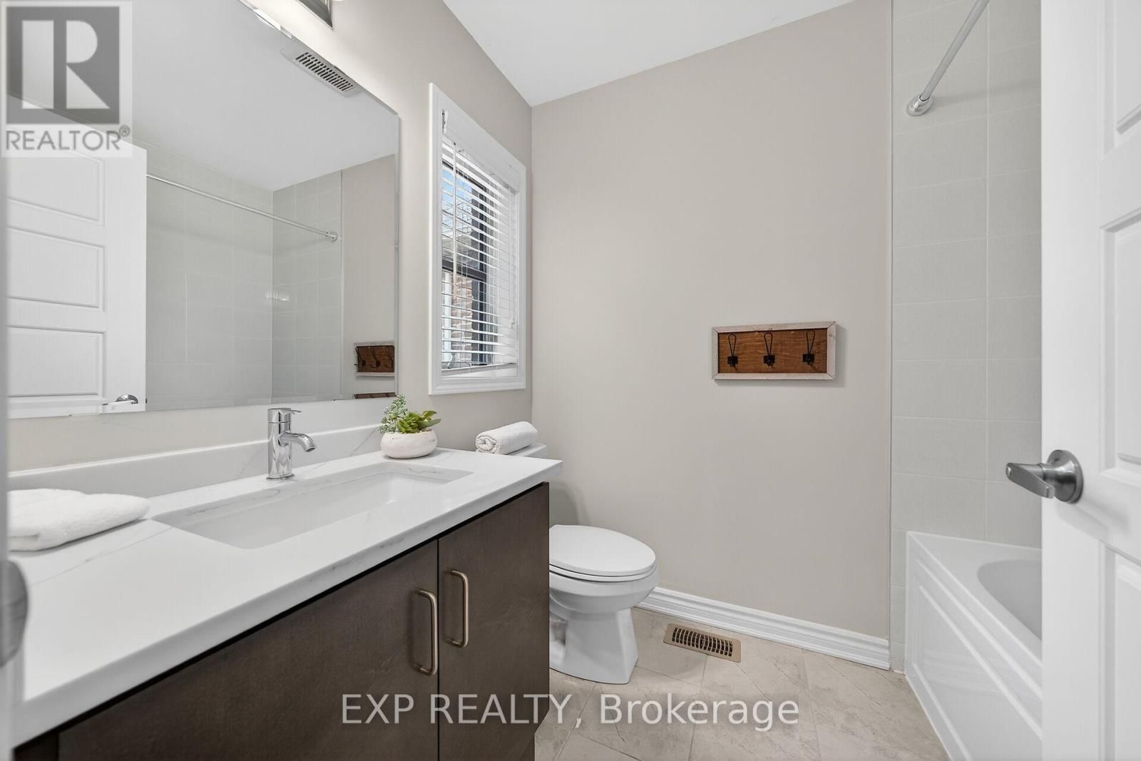 1384 BASSWOOD CRESCENT Image 32