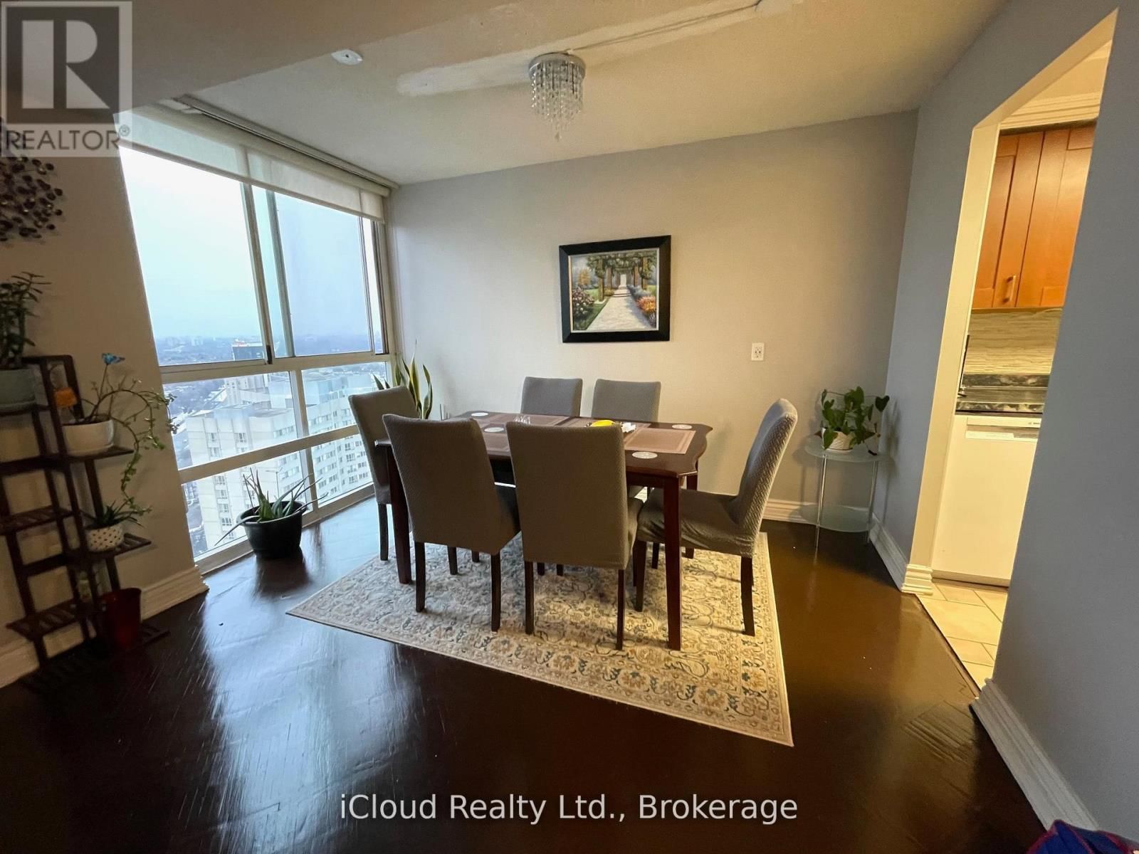 3208 - 3650 KANEFF CRESCENT Image 11