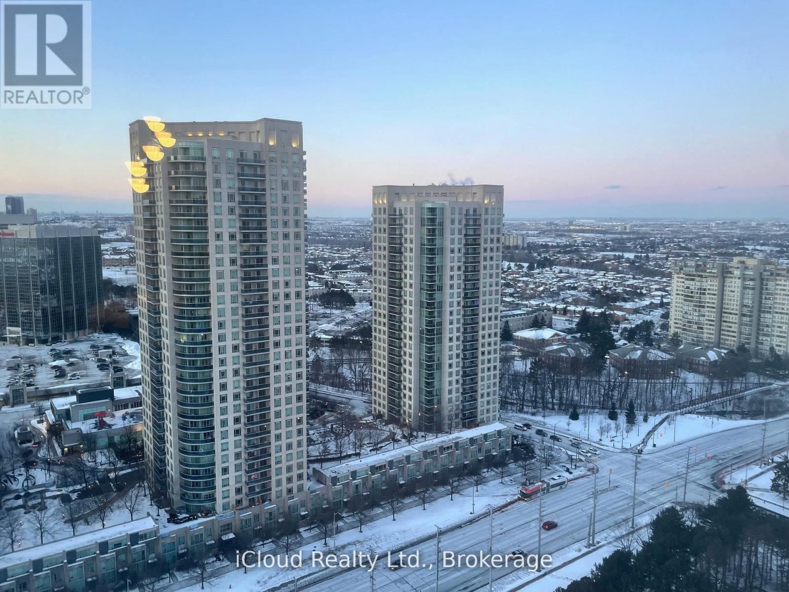 3208 - 3650 KANEFF CRESCENT Image 4