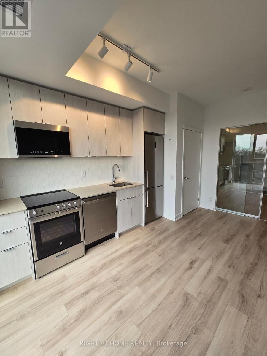 808 - 1660 BLOOR STREET WEST Image 10