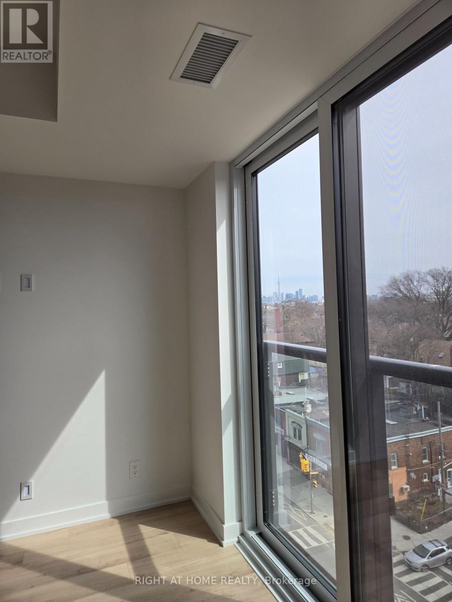 808 - 1660 BLOOR STREET WEST Image 14