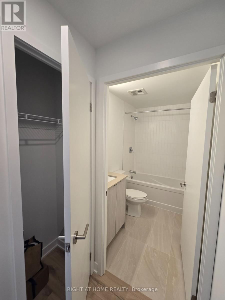 808 - 1660 BLOOR STREET WEST Image 7