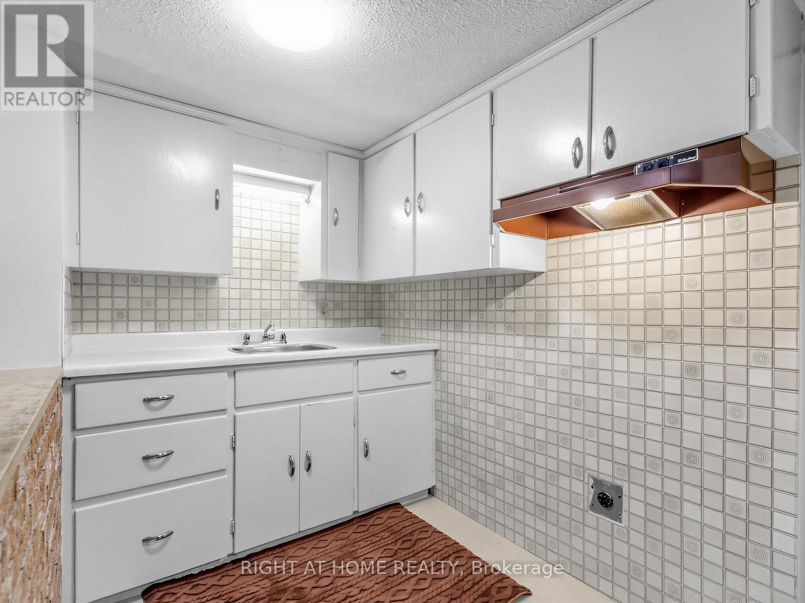 47 GRACEFIELD AVENUE Image 30