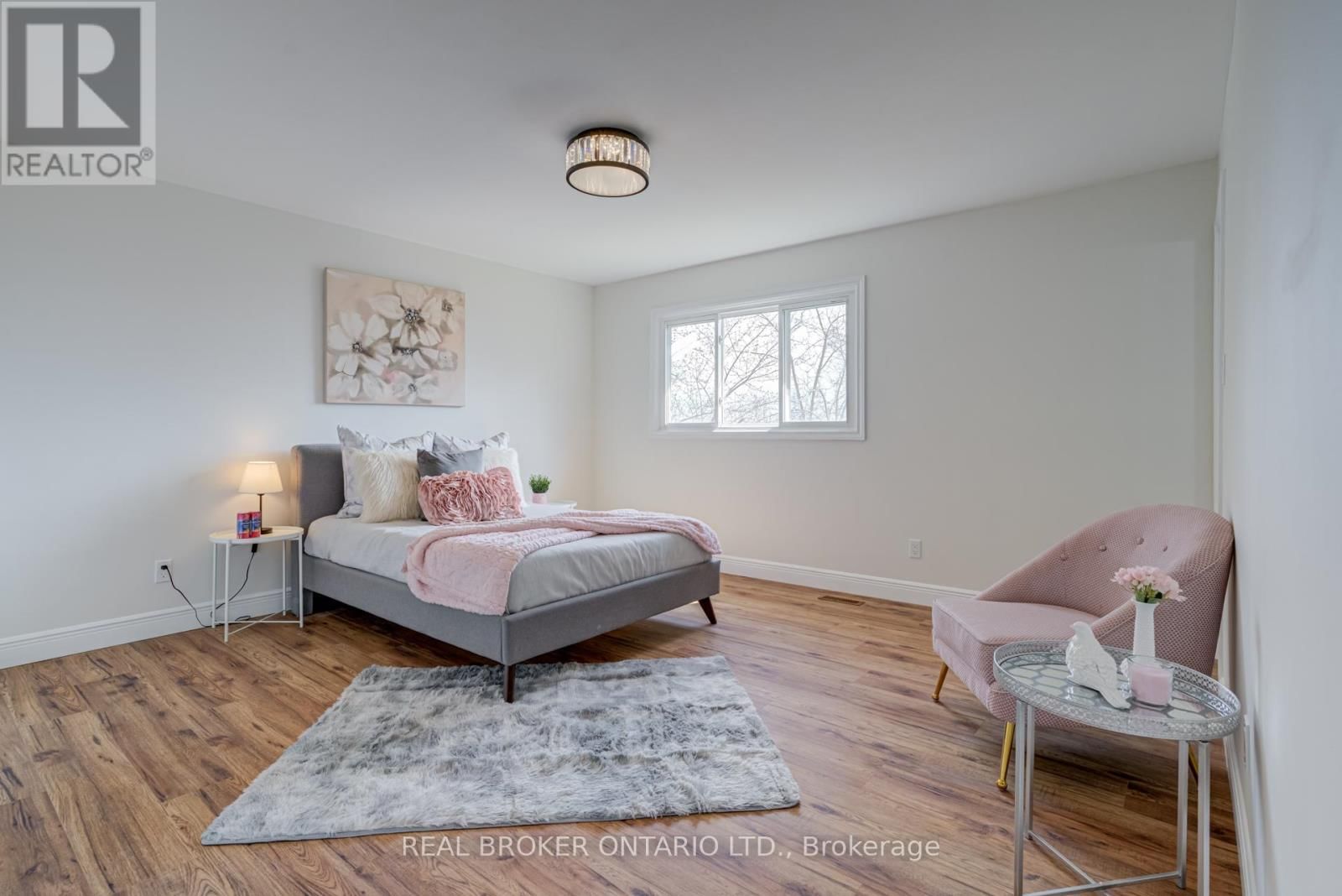 1252 LAKEVIEW DRIVE Image 16