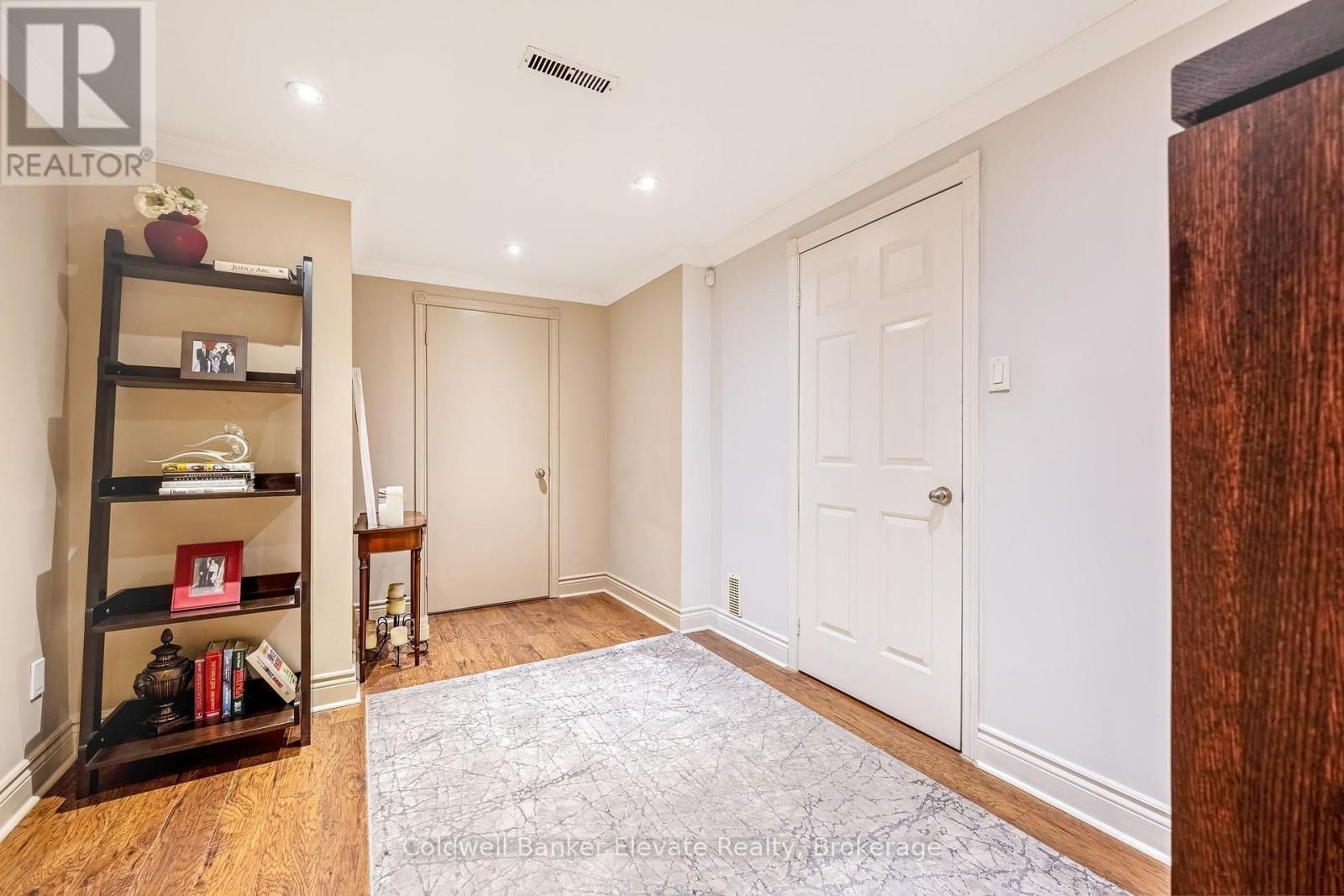 1531 POLESDEN DRIVE Image 39