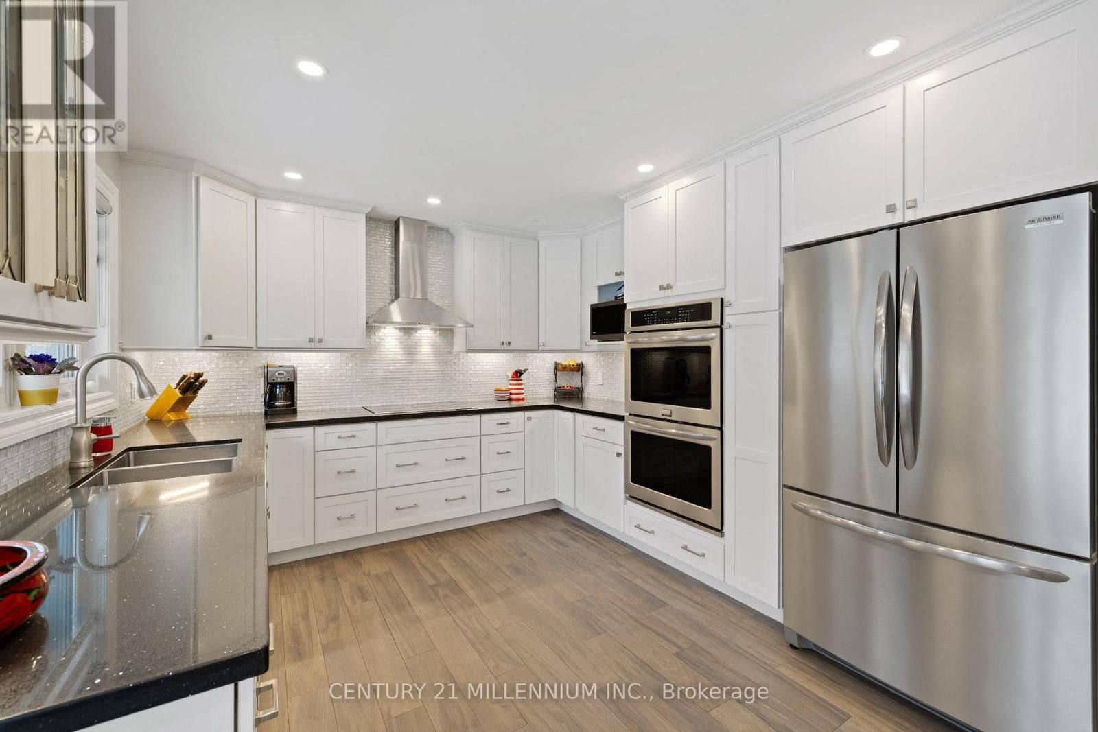 4 MARCHMOUNT CRESCENT Image 14