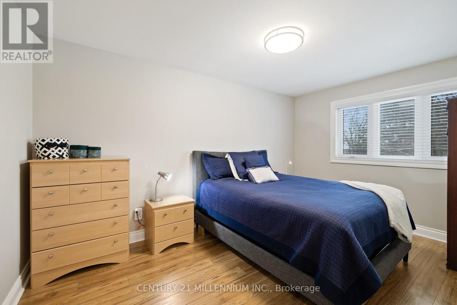 4 MARCHMOUNT CRESCENT Image 26