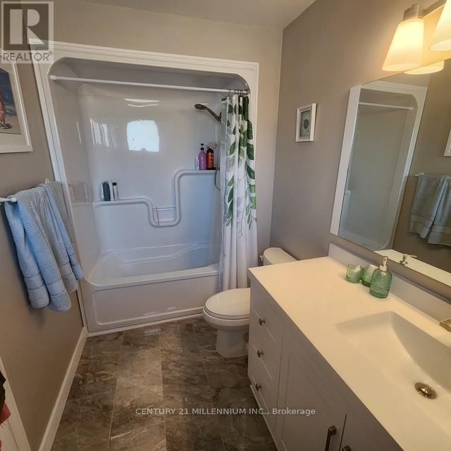 4 MARCHMOUNT CRESCENT Image 29