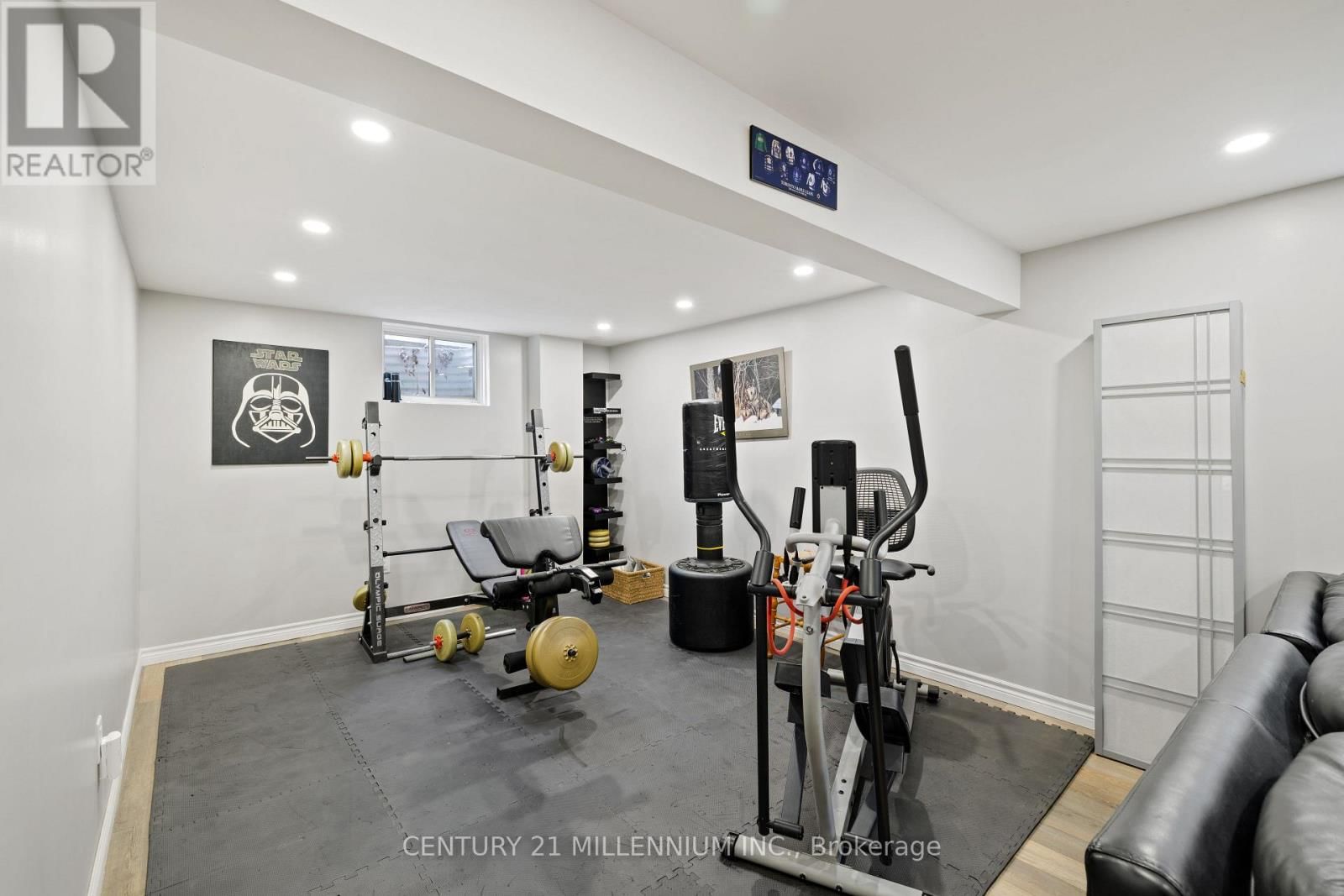 4 MARCHMOUNT CRESCENT Image 32