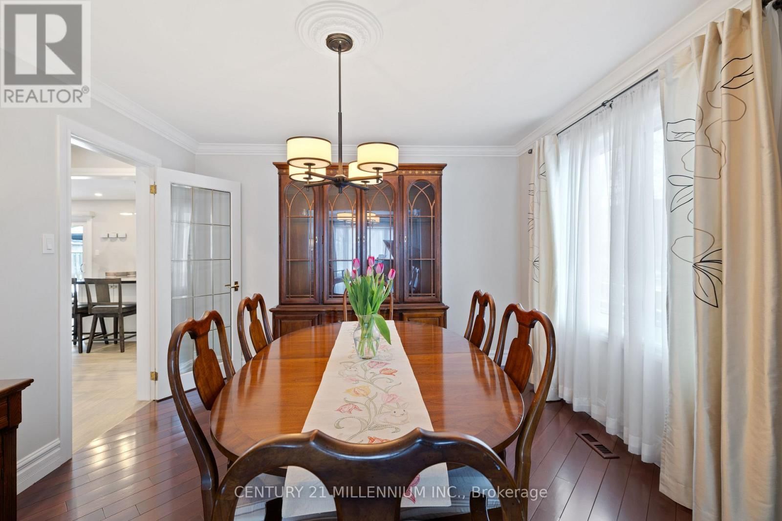 4 MARCHMOUNT CRESCENT Image 9