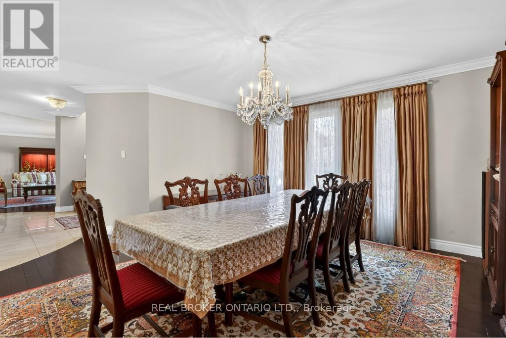 2145 ONEIDA CRESCENT Image 9