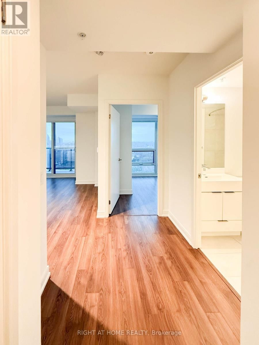 1003 - 30 SAMUEL WOOD WAY Image 11