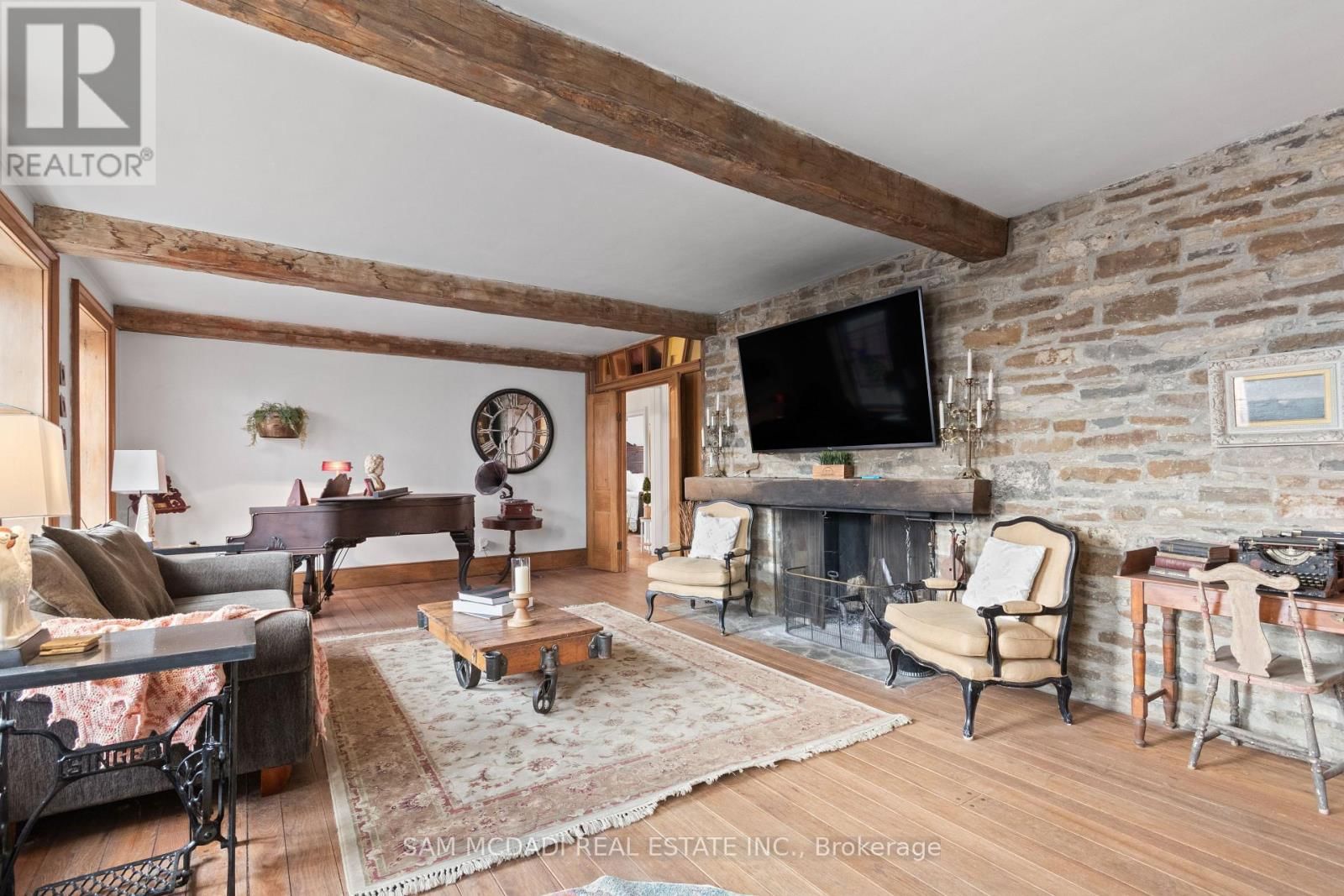 85 YORKLEIGH AVENUE Image 11