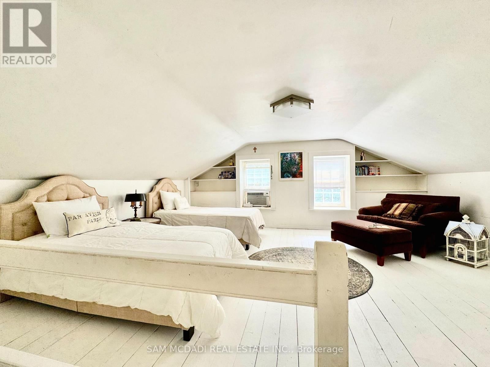 85 YORKLEIGH AVENUE Image 17