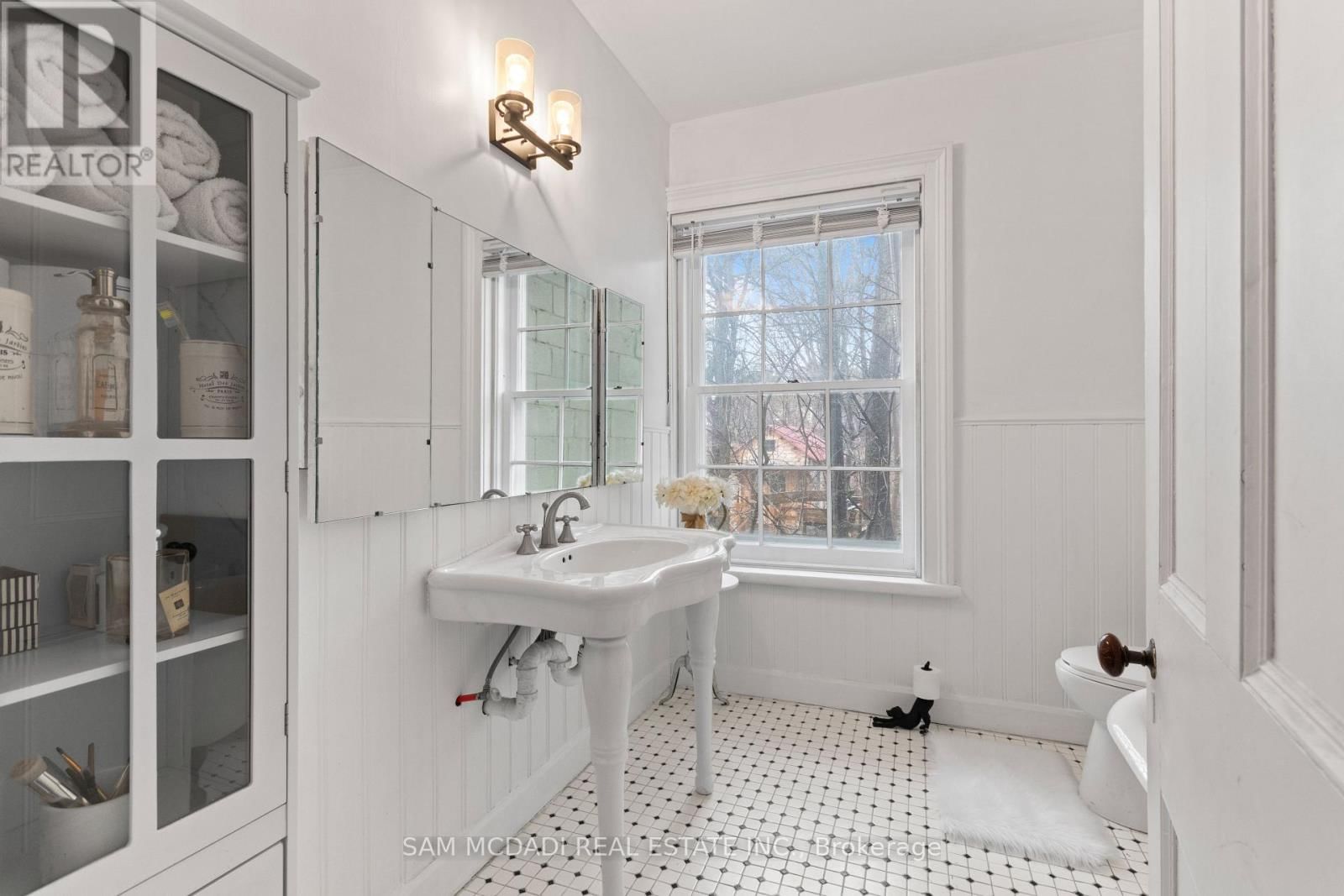 85 YORKLEIGH AVENUE Image 20