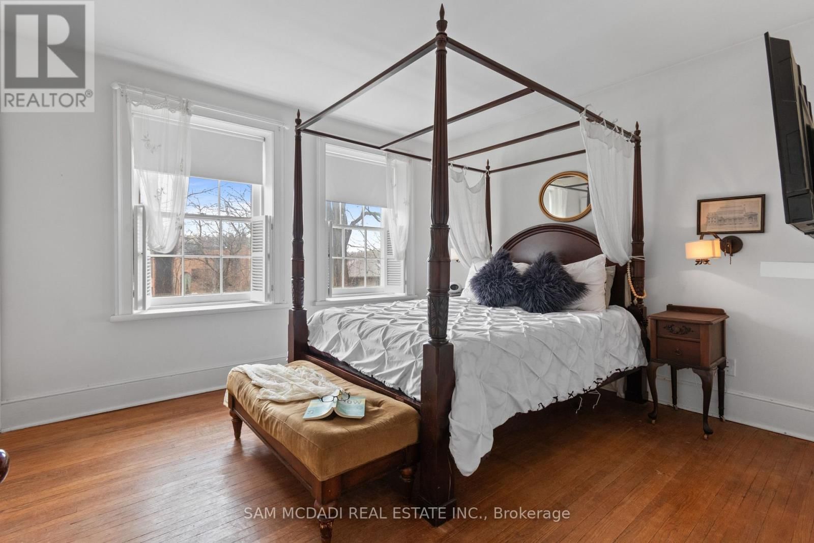 85 YORKLEIGH AVENUE Image 21