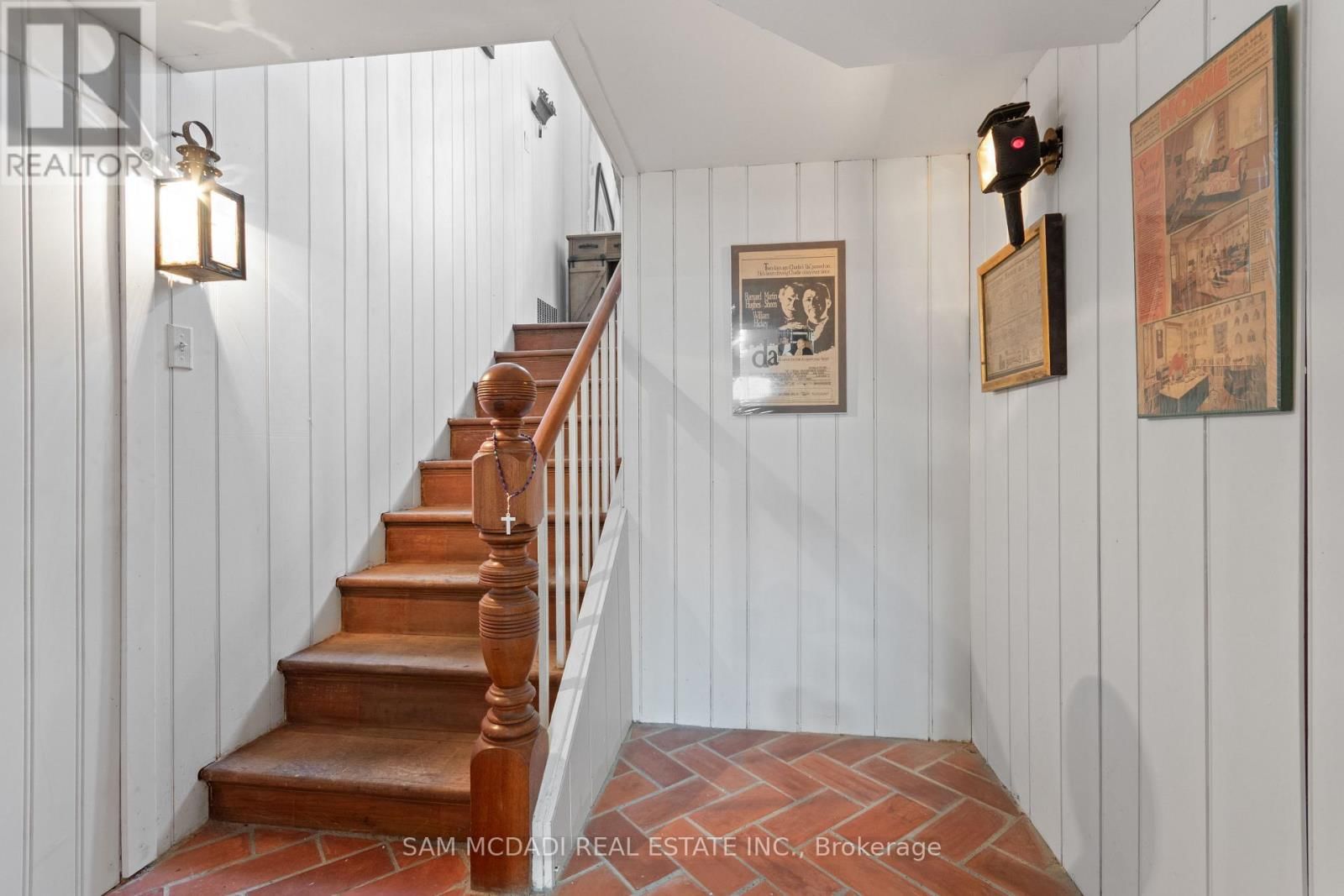 85 YORKLEIGH AVENUE Image 23