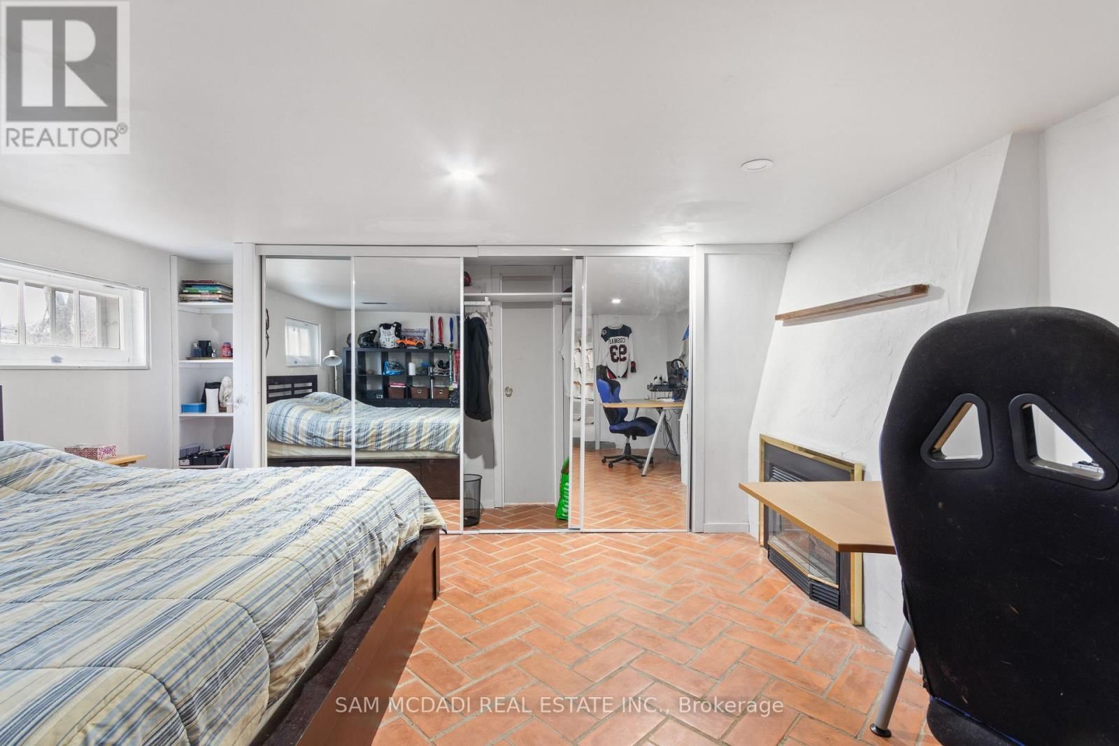 85 YORKLEIGH AVENUE Image 27