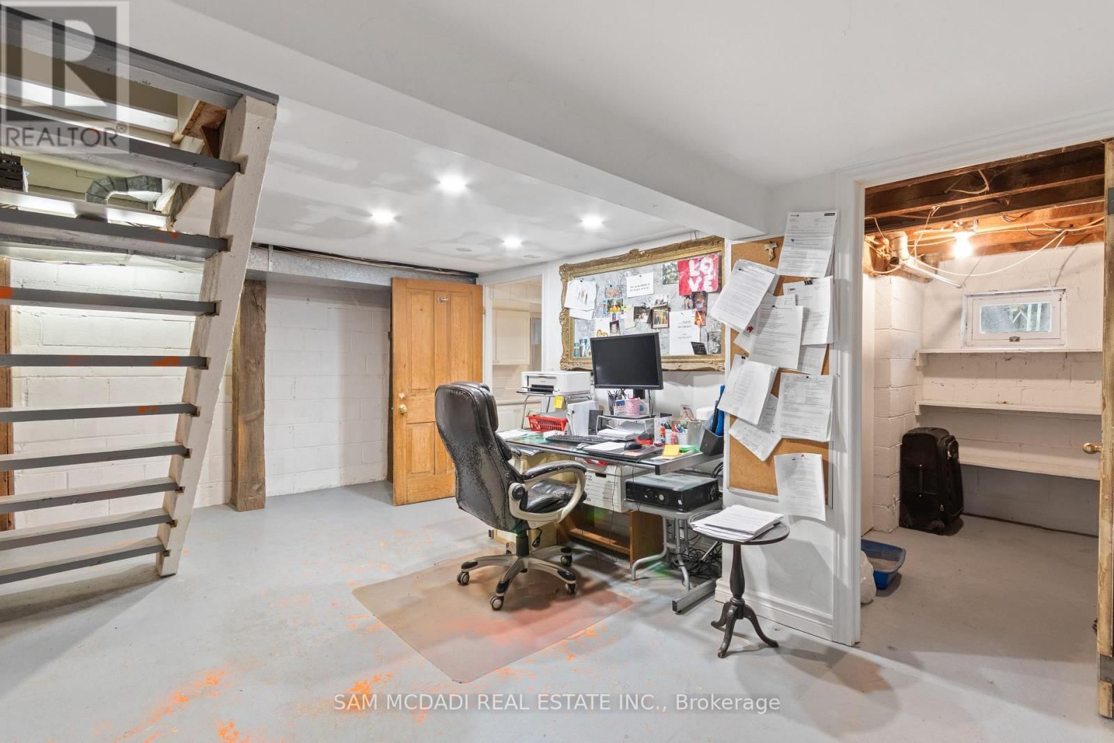 85 YORKLEIGH AVENUE Image 28