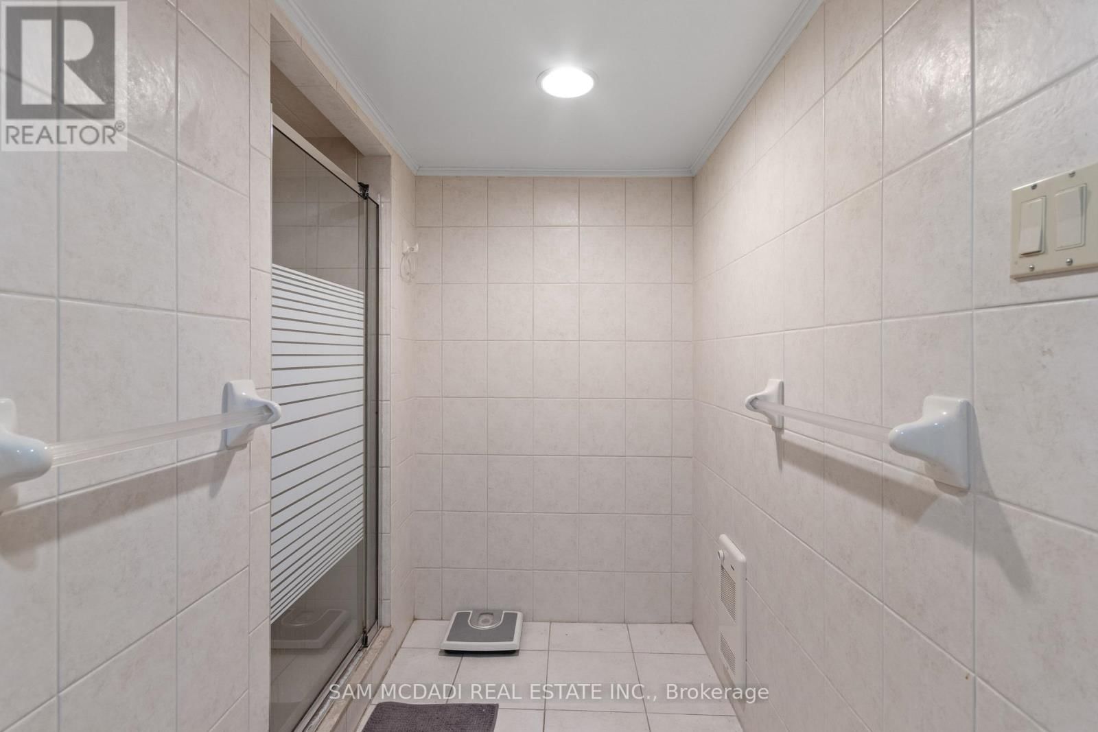 85 YORKLEIGH AVENUE Image 30