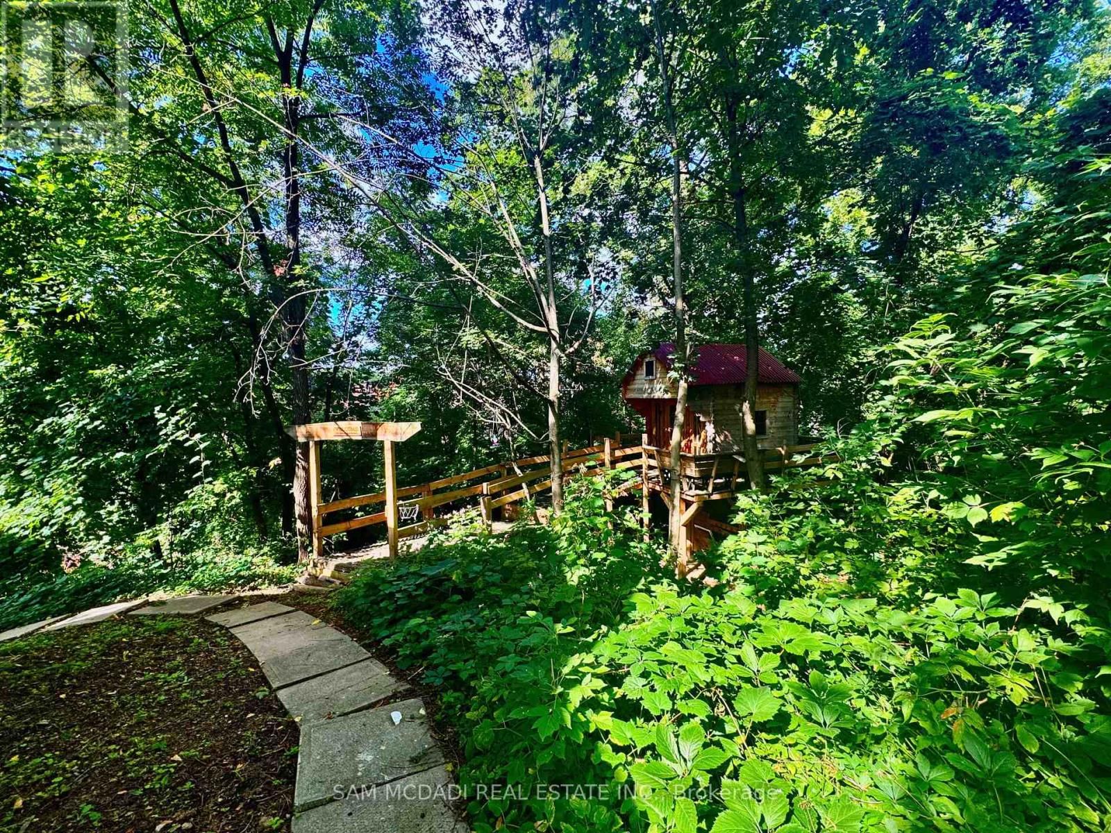 85 YORKLEIGH AVENUE Image 38